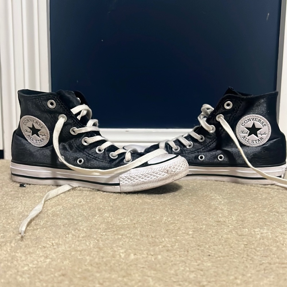 Women’s velvet converse